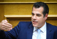 Πλεύρης για μεταναστευτικό: Σκληρότερη γραμμή κατά διακινητών, φυλάκιση ή επαναπατρισμός για όσους απορρίπτεται το άσυλο