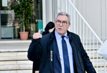 Ένταση στη δίκη για τα Τέμπη: «Εγώ δεν παίζω θέατρο», είπε ο Καπερνάρος, «ντροπή να λες κάτι τέτοιο για τους γονείς» του απάντησαν