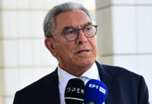 Βασίλης Καπερνάρος κατά Πάνου Ρούτσι: «Περιφέρεται στη δικαστική αίθουσα σαν νταής, προπηλάκισε και έβρισε δικηγόρους»