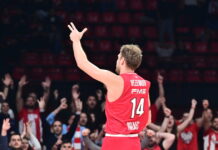 Ολυμπιακός – Ερυθρός Αστέρας: Το φοβερό τρίποντο του Σάσα Βεζένκοφ που «σφράγισε» τη νίκη των Πειραιωτών