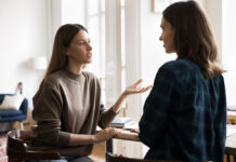 Η σιωπή που μας κοστίζει: Γιατί δεν ζητάμε βοήθεια;