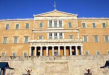 Αντέχει η Δημοκρατία; Έρευνα δείχνει ότι αντέχει, αλλά πρέπει να αλλάξει πολλά