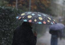 Κακοκαιρία: Παραμένουν οι καταιγίδες σε 5 περιοχές πριν εξασθενήσουν το μεσημέρι – 191,2 χιλιοστά βροχής έπεσαν στη Ζαγορά