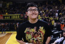 Ο Σιάο με μπλούζα με θρύλους του «Αυτοκράτορα» στο παιχνίδι του Άρη Betsson με τη Νεπτούνας