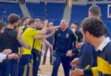 Ο Σαρούνας Γιασικεβίτσιους δέχθηκε «σφαλιάρες» από τους παίκτες του για τα γενέθλιά του