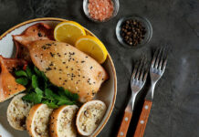 Καλαμάρια γεμιστά με μανιτάρια: Ένα μεσογειακό πιάτο που εντυπωσιάζει