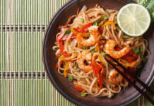 Νoodles με γαρίδες: Γρήγορη και εύκολη συνταγή