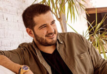 Τζωρτζάτος: Η γυναίκα του προσπαθεί -αδίκως- να κάνει τον μικρό τους γιο να πει μαμά… Μπαμπά και ξερό ψωμί