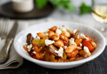 Γίγαντες στη γάστρα με γλυκές και πικάντικες πιπεριές