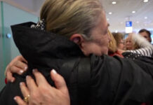 Πόλεμος στη Μέση Ανατολή: Συνεχίζονται οι πτήσεις επαναπατρισμού – Τι λένε στο LIVE NEWS όσοι επέστρεψαν από τα Εμιράτα