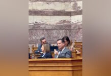 Η Ζωή Κωνσταντοπούλου δημοσίευσε το βίντεο με τον Άδωνι Γεωργιάδη να τρώει κρακεράκια στη Βουλή