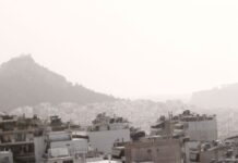 Αφρικανική σκόνη από τη Λιβύη και την Αίγυπτο φτάνει στην Ελλάδα και φέρνει λασποβροχές – Ποιες περιοχές θα χτυπήσει το φαινόμενο