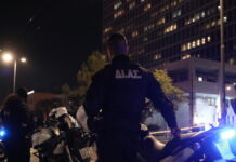 ΓΑΔΑ: Είχε σφραγισμένες σε τάπερ τις χειροβομβίδες ο Σουδανός – Υποστηρίζει ότι τις βρήκε σε άλσος στην Ακρόπολη