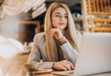 Ημέρα της Γυναίκας: Oι 9 θλιβερές πρωτιές των εργαζόμενων γυναικών στην Ελλάδα