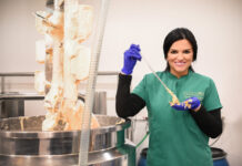 Δήμητρα Κατσαφάδου: Η επιστροφή της στο Μενίδι από όπου ξεκίνησε και ο τρόπος που έχτισε την αυτοκρατορία της