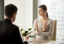 Να δείχνουμε τον αληθινό μας εαυτό στη δουλειά;