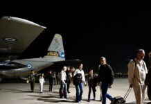315 Έλληνες επαναπατρίστηκαν την Πέμπτη από τη Μέση Ανατολή με ειδικές πτήσεις, C-130 και οδικώς