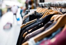 Έρευνα για τους Έλληνες καταναλωτές: Στροφή στα απαραίτητα και κυνήγι των προσφορών