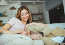 Ενσυνειδητότητα: Αφιερώστε μόλις 10 λεπτά μόνο στον σύντροφό σας & δείτε τι θα συμβεί