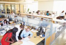 Επιθεώρηση Εργασίας: Τι δείχνουν τα στοιχεία της ετήσιας έκθεσης για τη βία και την παρενόχληση – Οι κλάδοι με τη μεγαλύτερη παραβατικότητα