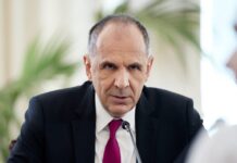 Επικοινωνία Γεραπετρίτη με Αραγτσί για τη Μέση Ανατολή: Αδιανόητο το Ιράν να θεωρεί την Ελλάδα εχθρική χώρα