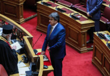 Βαγγέλης Γιαννακούρας: Ορκίστηκε βουλευτής του ΠΑΣΟΚ στη θέση του Οδυσσέα Κωνσταντινόπουλο