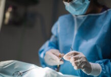 Γυναίκα καταγγέλλει γιατρό για λάθη κατά τη διάρκεια επέμβασης: «Το 2022 έπαθα περιτονίτιδα, θα πέθαινα»