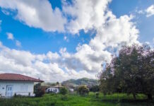 Καιρός σήμερα: Ηλιοφάνεια με λίγα σύννεφα και τοπικές βροχές – Στους 20 βαθμούς η θερμοκρασία