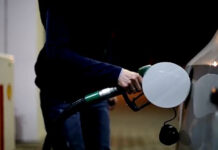 Αγγίζει τα 2 ευρώ η αμόλυβδη – Ανατιμήσεις «φωτιά» στα καύσιμα