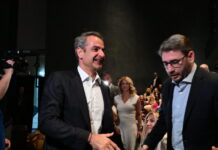 Υποκλοπές: Ο Ανδρουλάκης καλεί Μητσοτάκη σε «μονομαχία» στη Βουλή – Ο πρόεδρος του ΠΑΣΟΚ κατέθεσε αίτημα για προ ημερησίας