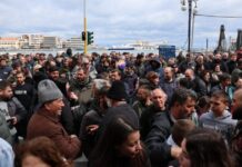 Λέσβος: Κλειστό το λιμάνι από τους κτηνοτρόφους – Με προσωπικό ασφαλείς οι Δήμοι του νησιού