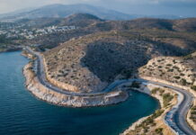 Βουλιαγμένη: «Τον δέσαμε από τον εξοπλισμό του και τον τραβήξαμε έξω» λέει ερευνητής σπηλαιοδύτης για τον 34χρονο που πνίγηκε