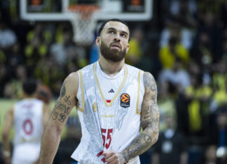 Ο Μάικ Τζέιμς δεν έβαλε τον Ολυμπιακό στις καλύτερες ομάδες της πενταετίας στην Euroleague