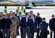 Στην Κύπρο ο Κυριάκος Μητσοτάκης για την τριμερή συνάντηση με Εμανουέλ Μακρόν και Νίκο Χριστοδουλίδη – Live εικόνα