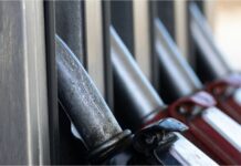 Καύσιμα: «Πετάει» πάνω από τα 2 ευρώ η πανελλαδική τιμή