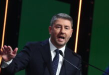 Ανδρουλάκης στο Συνέδριο του ΠΑΣΟΚ: «Ξεκινάμε τον αγώνα για τη μεγάλη πολιτική αλλαγή που έχει ανάγκη ο λαός»