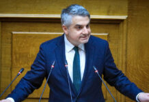 Οδυσσέας Κωνσταντινόπουλος: Συγκινημένος στην αποχαιρετιστήρια ομιλία του στη Βουλή