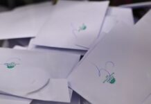 ΠΑΣΟΚ: Έκπληξη η συμμετοχή στις εκλογές για τους συνέδρους – Χριστοδουλάκης και Γερουλάνος δίνουν μάχη για τη δεύτερη θέση