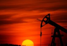 Οι ανησυχίες για επανάληψη του σκηνικού με τα πετρελαϊκά σοκ του 2022 και 2008 – Πώς πόλεμος και πετρέλαιο δημιουργούν ασφυκτικό κλοιό στις αγορές