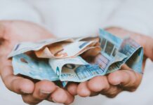 e- ΕΦΚΑ και ΔΥΠΑ: Ποιοι βλέπουν έως σήμερα το χρώμα του χρήματος στους τραπεζικούς λογαριασμούς τους