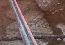 Αθήνα: Βρέθηκε τυχαία αρχαίο ψηφιδωτό στην οδό Ευριπίδου – Εντυπωσιακά πλάνα από το σπουδαίο εύρημα