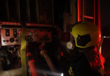 Φωτιά σε εγκαταλειμμένο κτίριο στο Μεταξουργείο, διακοπή κυκλοφορίας