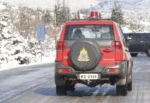 Καρπενήσι: Εγκλωβίστηκε λεωφορείο με μαθητές στα χιόνια