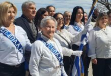 25η Μαρτίου στη Ρόδο: Μαθήτρια ετών 82 παρέλασε περήφανα μπροστά σε χιλιάδες κόσμου
