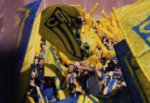 Οπαδοί της Ροζάριο Σεντράλ πέταξαν φουσκωτές κούκλες με φανέλες της Νιούελς Ολντ Μπόις στο ματς με την Μπάνφιλντ