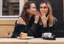 Κουτσομπολιό: Έχει τις ρίζες του στην Εποχή του Λίθου