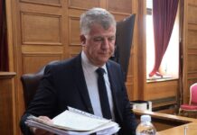 Δίκη ΟΠΕΚΕΠΕ: «Βόμβες» Σημανδράκου για Λευτέρη Αυγενάκη – Καταγγέλλει ασφυκτικές πιέσεις για να πληρωθούν «αμαρτωλά» ΑΦΜ