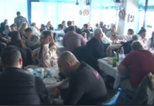 Γέμισαν κόσμο οι ψαροταβέρνες για τον παραδοσιακό μπακαλιάρο – Στα ύψη οι τιμές