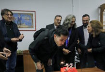 Μίλτος Τεντόγλου: Η επική τούρτα για τα γενέθλιά του με σχήμα LEGO