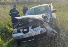 Λαμία: Δύο αυτοκίνητα συγκρούστηκαν μετωπικά – Στο νοσοκομείο τρεις τραυματίες